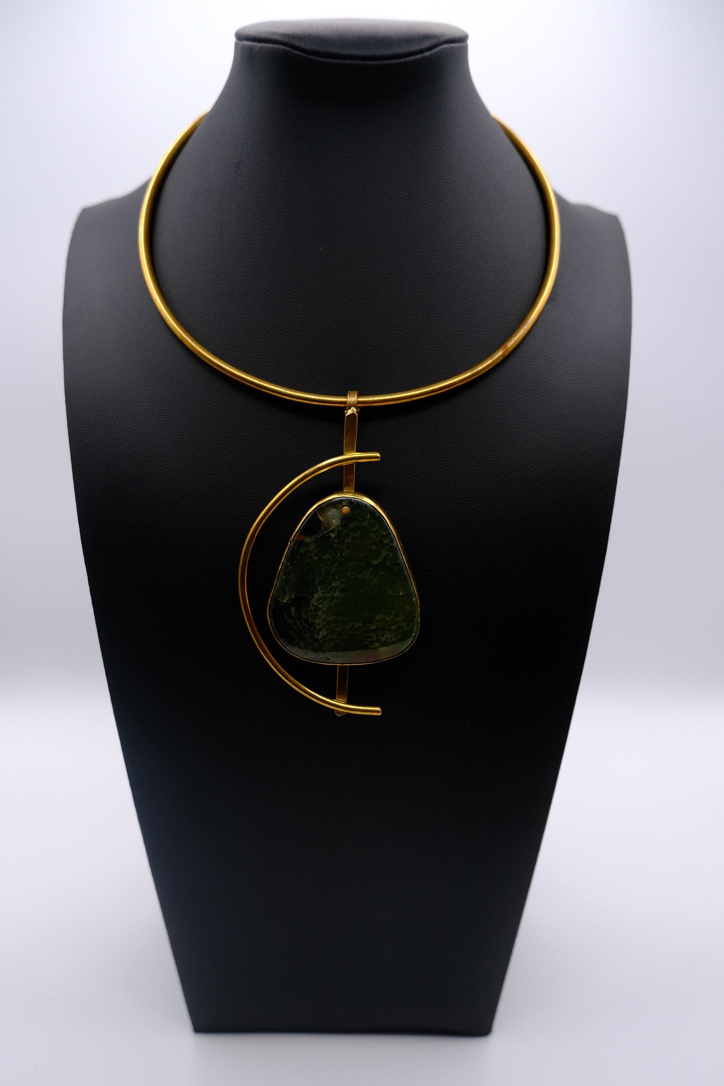 Verdant Eclipse Choker