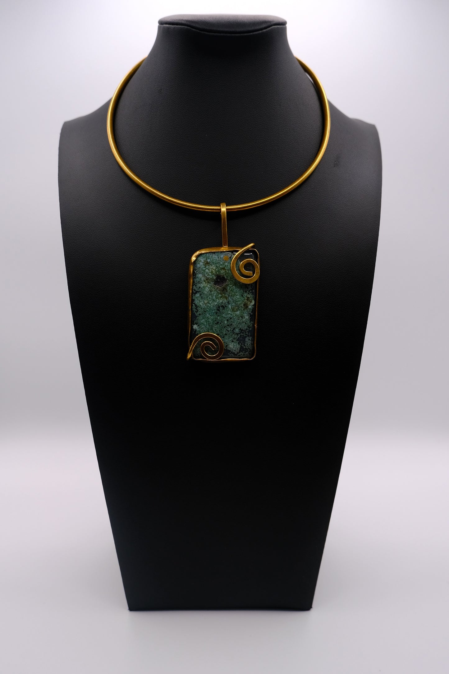 Verdant Spiral Choker